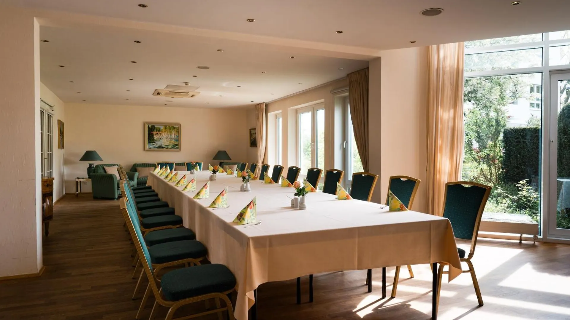 Newlivinghome Residenzhotel Hamburg 4*,